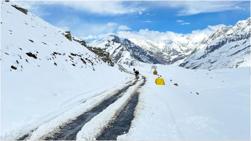 Himachal Freeze Shock: Tabo Plummets To -5.5 Degrees Celcius, Trapping State In Early Extreme Cold Wave