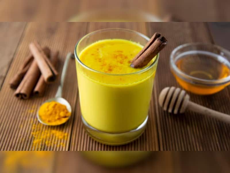 2. Turmeric Milk (Haldi Doodh)