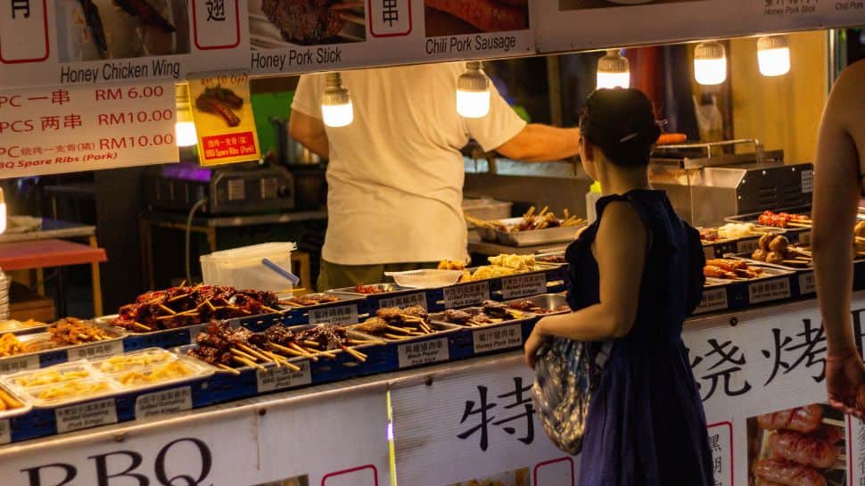 Viral: Dad Travels 900 Km Just To Feed His Daughter ‘Taste Of Home’ | Internet Melts