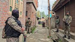 J-K: Police Raid 300 Sites Across Kashmir Linked To Banned Jamaat-e-Islami