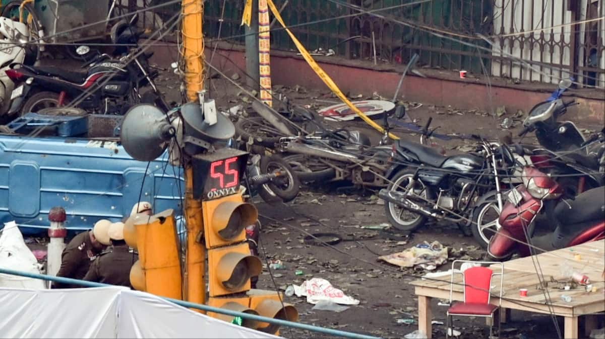 Delhi Blast: DNA Confirms Dr Umar Un Nabi As i20 Driver; Leg Found Trapped In Car