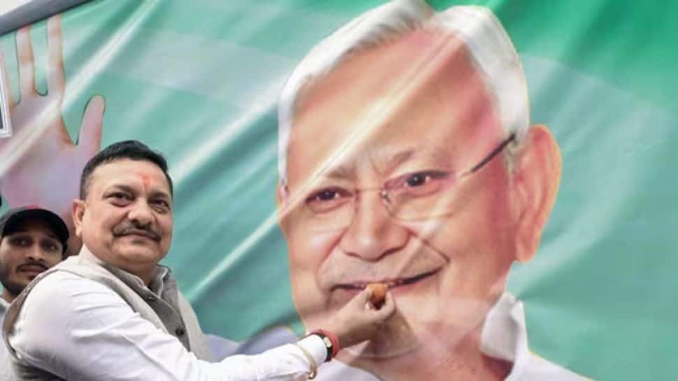 Bihar Election Results 2025 Have Internet ROFLing: Tejashwi, Rahul, Nitish Become Meme Material