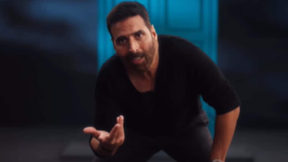 Akshay Kumar Fees