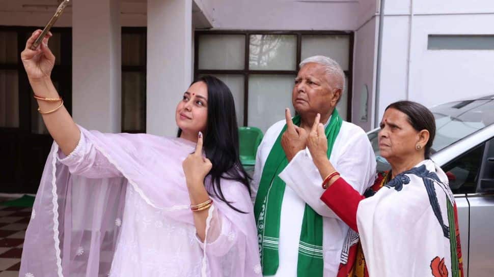 Lalu Yadav's Family Drama Further Unravels: Rohini Acharya Quits Politics, Drops 'Dirty Kidney' Explosive Claim | What Happened So Far
