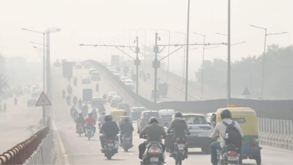 Delhi Air Pollution: Dense Smog Pushes City’s AQI To 359 Despite GRAP-III Restrictions