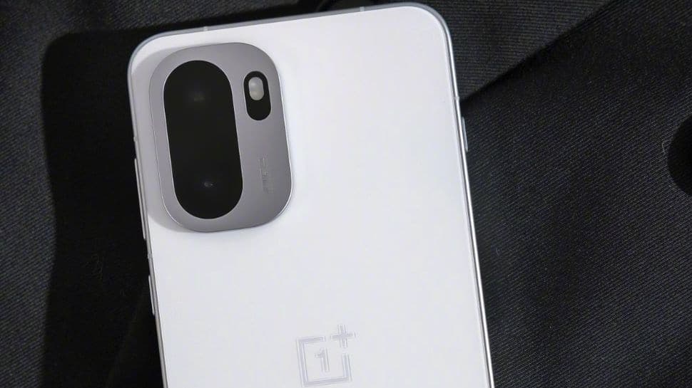 OnePlus 15R Likely To Launch In India; Could Debut With 7,800mAh Battery; Check Expected Display, Camera, Colour Options, Processor, Price And Other Features