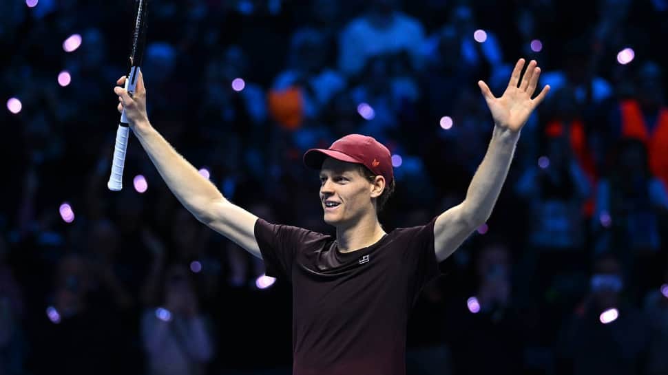 जननिक सिनर ने कार्लोस अलकराज को हराया और ट्यूरिन में एटीपी फाइनल खिताब का बचाव किया