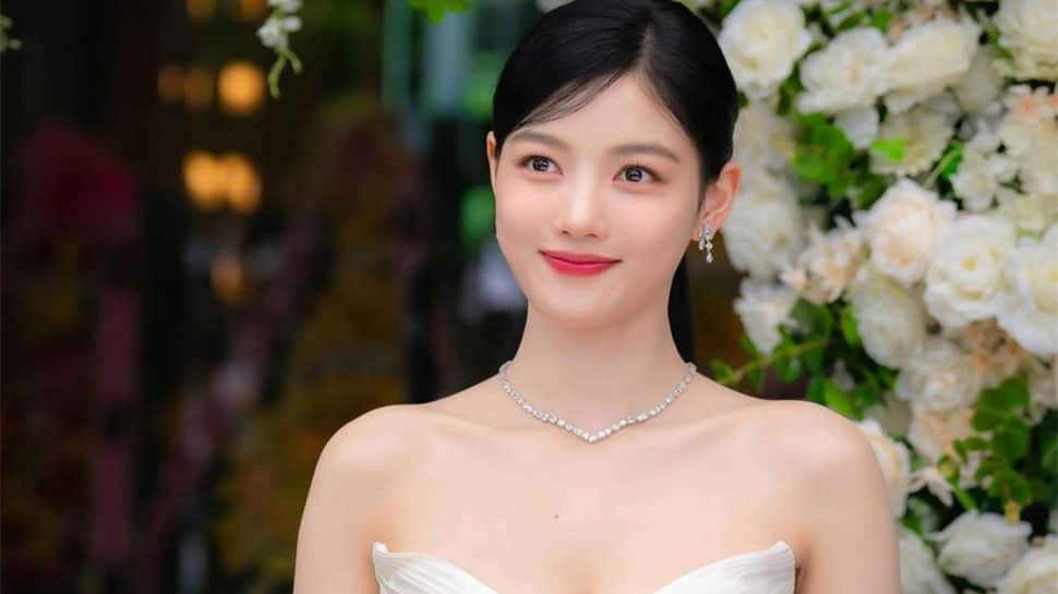 Kim Yoo-jung Kim Yoo-jung