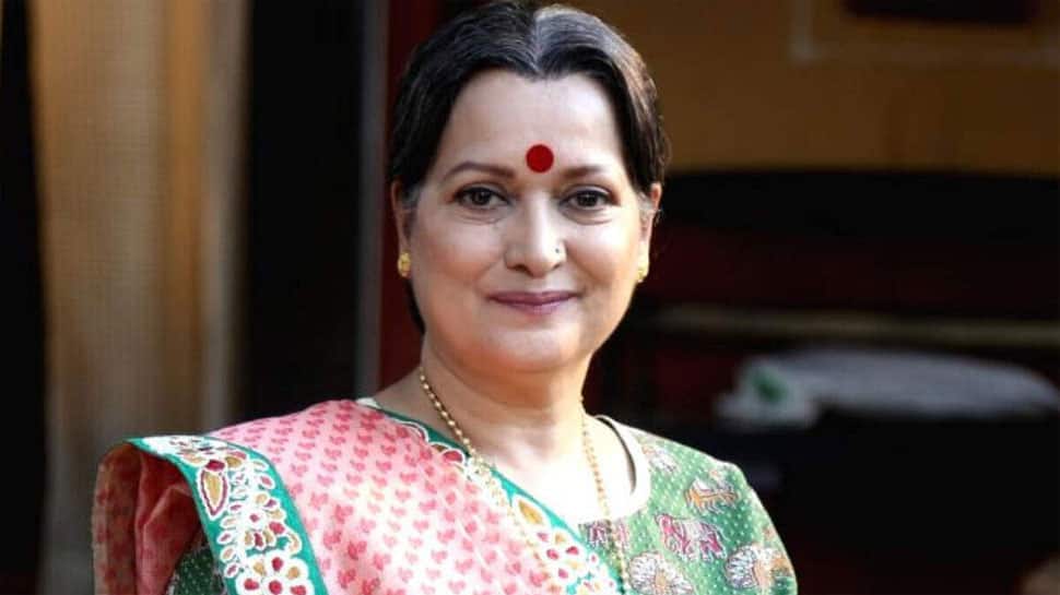 Veteran Actress Himani Shivpuri Reveals Why She Couldn't Shoot The Iconic Climax Of 'DDLJ' After Husband's Demise