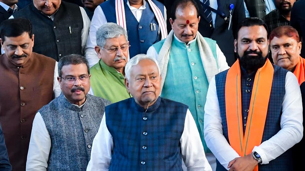 Nitish Kumar’s Oath Ceremony: Preparations, Swearing-In Timing, Guest List &amp; VVIP Arrivals