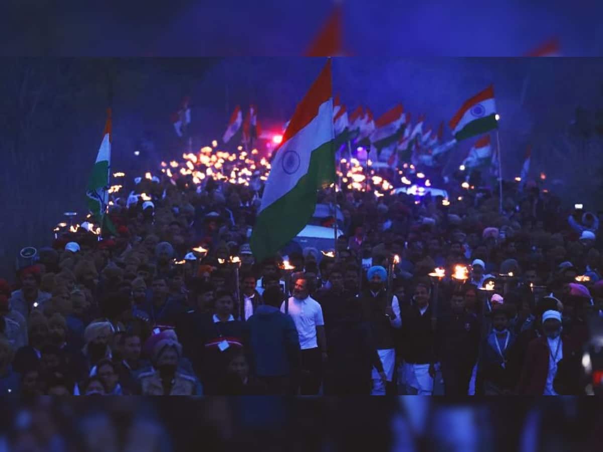 In Shadow Of A Dimming INDIA Bloc, Rahul Gandhi`s Congress Searches For Solo Flame | Analysis