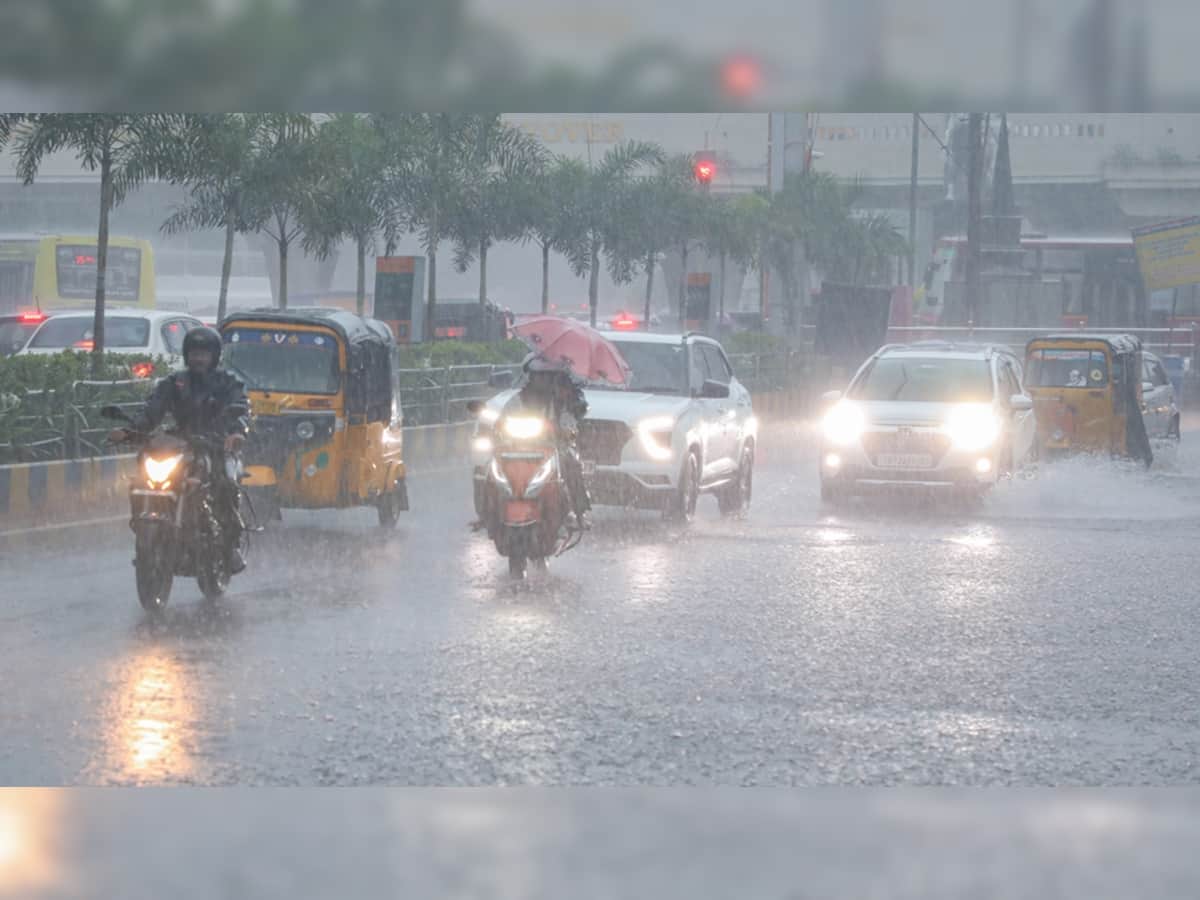 Low Pressure In Bay Of Bengal: Tamil Nadu, Andhra, Kerala Gear Up For Showers; IMD Predicts Heavy Rain Through Weekends, Next Week