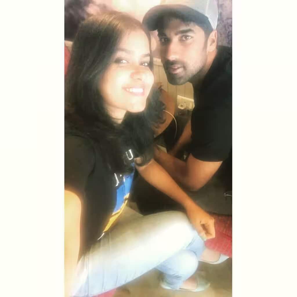 8. She Was Seen Cheering with RJ Mahvash