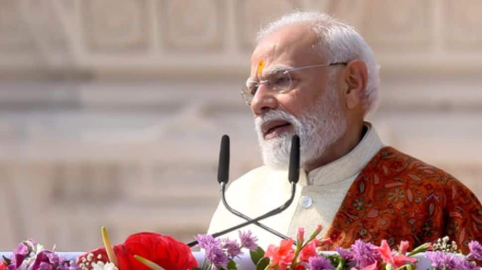 Historic Moment In Ayodhya: PM Modi Says ‘Sadiyo Ke Ghav Bhar Rahe Hain’ After Flag Hoisting