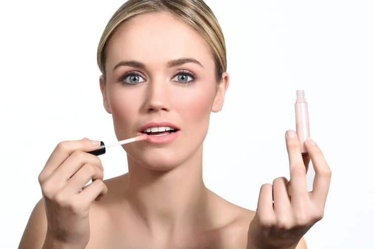 Lip Oils: Shine, Hydration &amp; Natural Tint