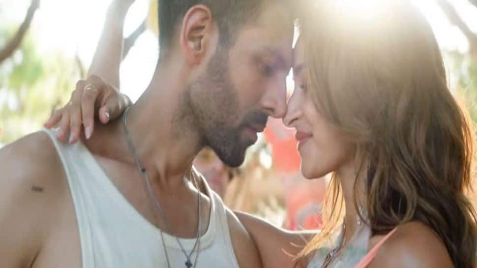 Tu Meri Main Tera Title Track Out: Kartik–Ananya’s Sizzling Chemistry Steals Show