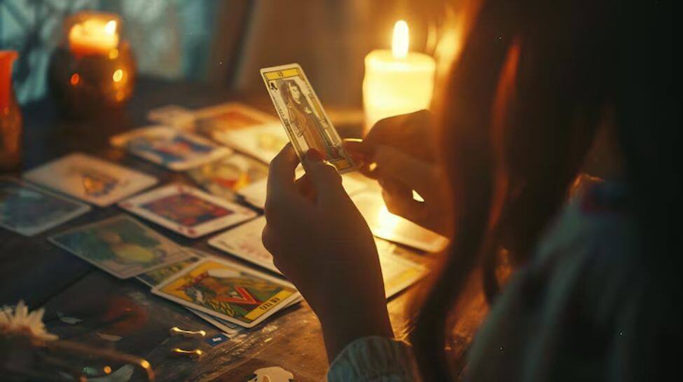 Weekly Tarot Reading For December 1- 7 Weekly Tarot Reading For December 1- 7