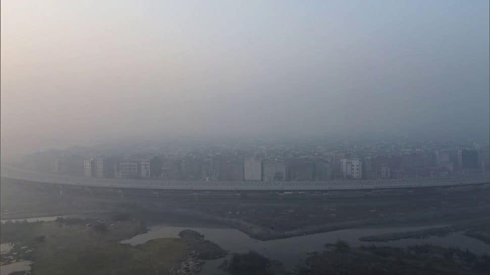 Toxic Smog And Cold Grip Delhi: AQI At 257, Temperature May Dip To 8°C