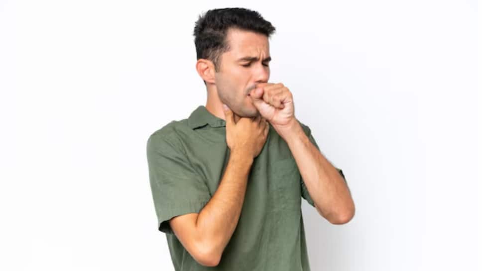 Symptoms Of Lung Cancer: Oncologist Reveals Early Warning Signs, Warns Even Non-Smokers Need To Be Careful