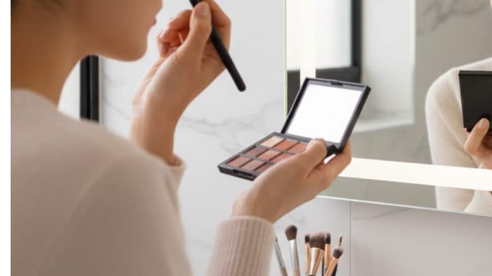  Best Eyeshadow Palettes On Myntra For Smooth,  And Everyday Ready Eye Looks