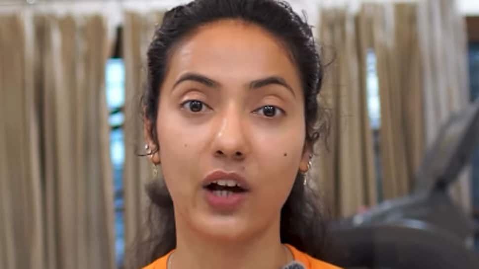 Disha Patani's Sister Khushboo Patani Rushes To Help Road Accident Victims, Raises Concern Amid Ambulance Delay Issue