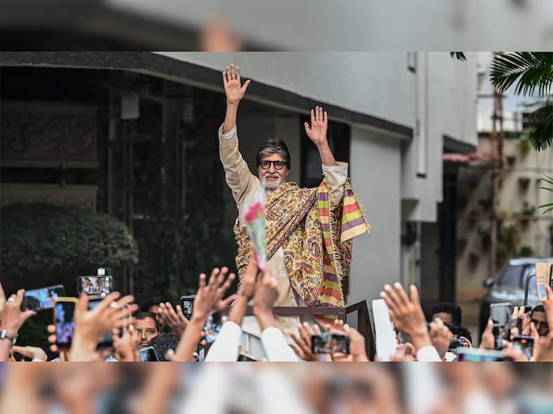 Big B's Sunday Ritual At Jalsa