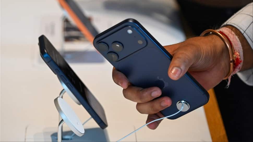 Government Withdraws Mandatory Sanchar Saathi App Pre-Installation Order