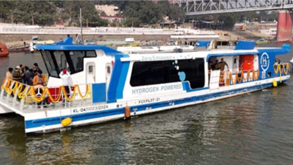 India Launches Silent Killer Of Pollution On Ganga; World`s First Hydrogen-Powered Revolution That Emits Only Water - Varanasi Just Made History