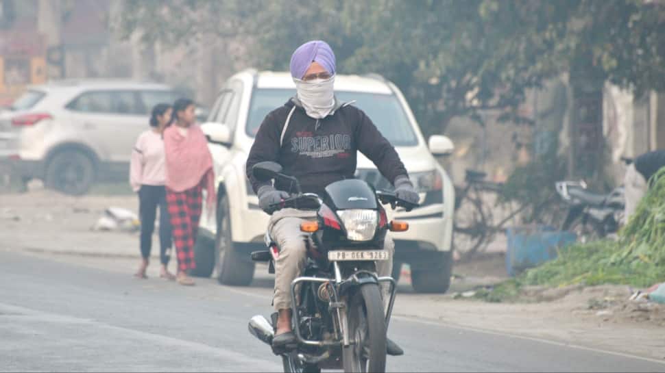 Kolkata Winter Deepens to 15.2 Degrees Celsius: Alipore Met Dept Forecasts Chill; Darjeeling Hits Biting 4 Degrees Celsius
