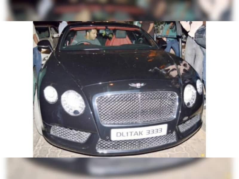 9. A Rs 3.2 crore Bentley Continental Flying Spur that defines elegance