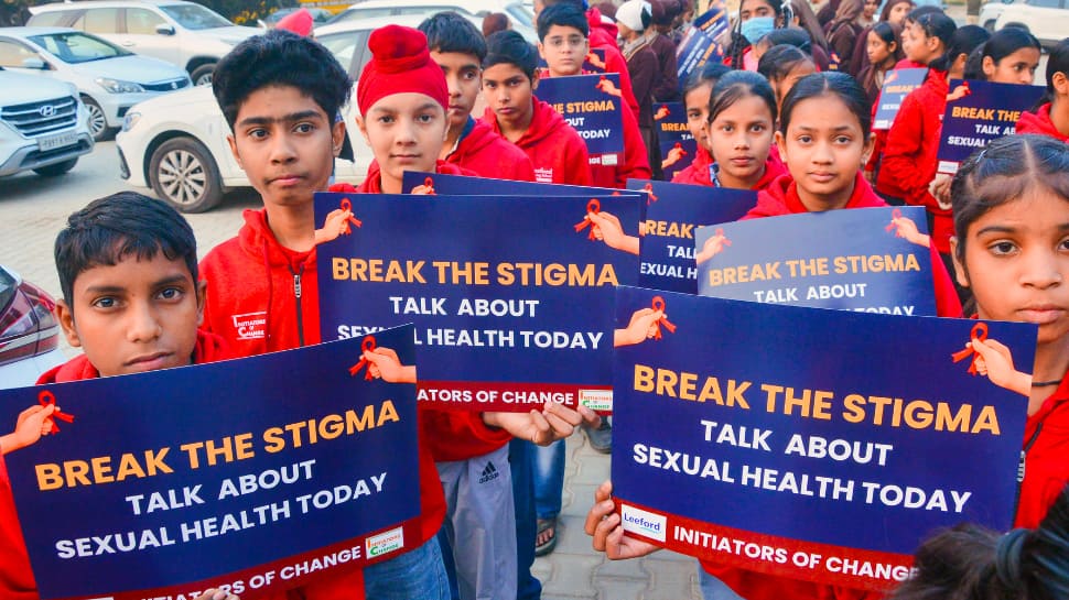 Sitamarhi HIV Outbreak Alarms India: Over 7,400 Infected Including Children, How Deadly Virus Spreads And Warning Signs You Should Never Ignore | Health News Sitamarhi HIV Outbreak Alarms India: Over 7,400 Infected Including Children, How Deadly Virus Spreads And Warning Signs You Should Never Ignore | Health News