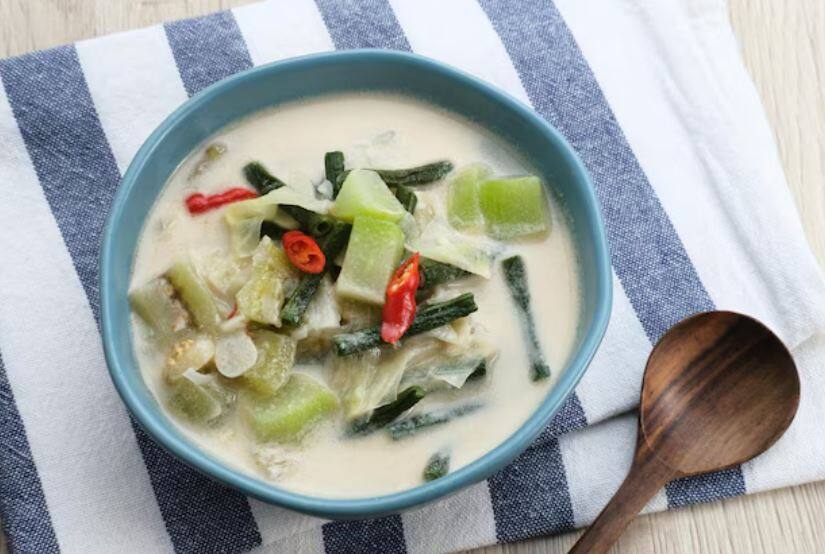 Vegetable Stew with Coconut Milk