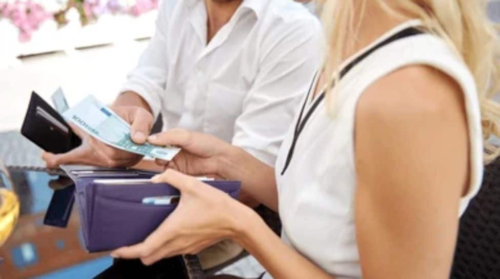 How Gen Z Handles Bills, Dates And Financial Boundaries In Relationships?