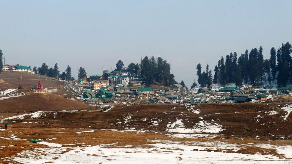 Cold Wave Continues In Kashmir, With Srinagar At 2 Degrees Celsius – Check Details