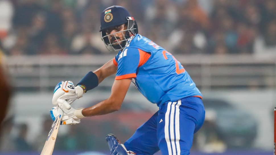 BIG Blow To India ! Axar Patel Ruled Out Of Last Two T20Is Against South Africa; BCCI Names Replacement