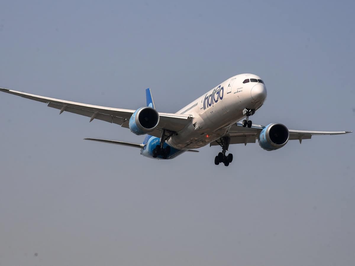 Delhi Flight Disruptions: Air India, IndiGo, And SpiceJet Issue Advisories As Fog Hits IGI; Check Refund & Rescheduling Rules | India News Delhi Flight Disruptions: Air India, IndiGo, And SpiceJet Issue Advisories As Fog Hits IGI; Check Refund & Rescheduling Rules | India News