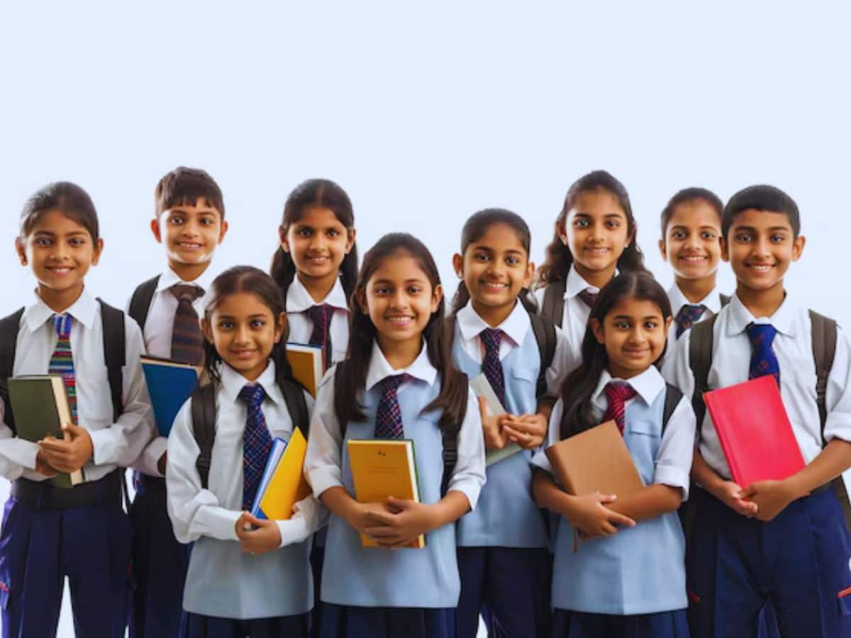 School Assembly News Headlines Today (Dec 19): India, World & Weather Updates