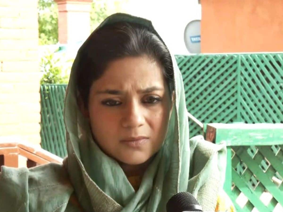 Niqab Row: PDP Leader Iltija Mufti Lodges Police Complaint Against Nitish Kumar