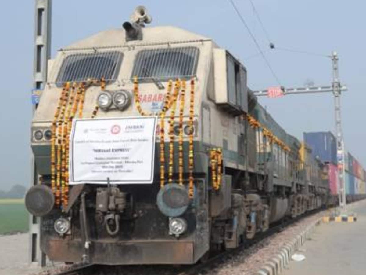 Indian Railways Runs Niryat Cargo Express From Gurugram To Mundra Port