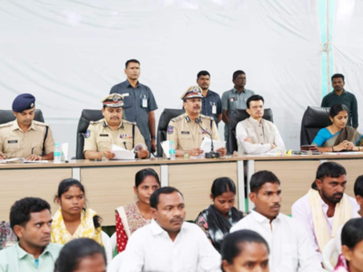 41 Maoists, Including Senior Cadres, Surrender In Telangana