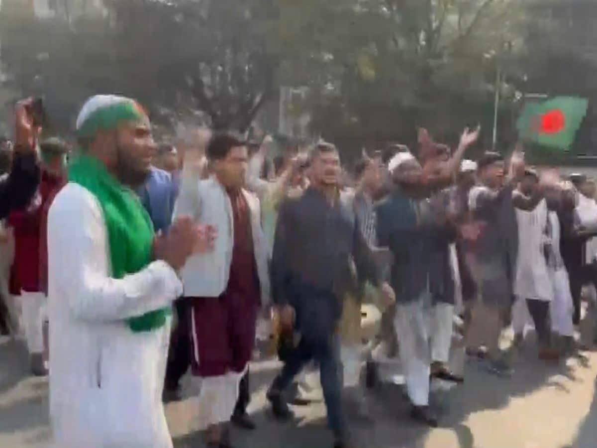 Dhaka Tense As Osman Hadi Funeral Draws Large Crowds, Security Tightened