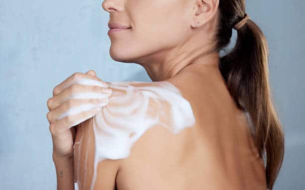 Refreshing & Nourishing Shower Gel for Smooth, Soft Skin Refreshing & Nourishing Shower Gel for Smooth, Soft Skin