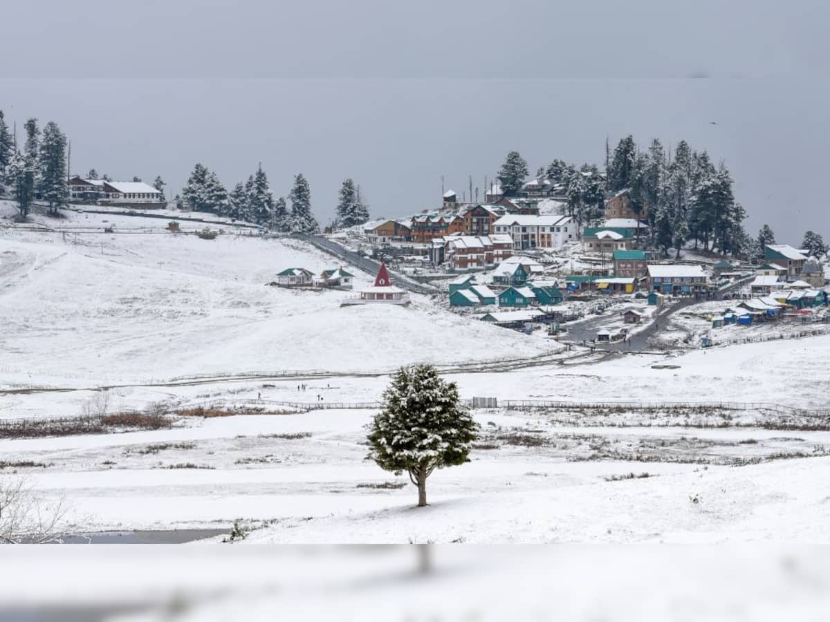 Kashmir Sees Season`s First Snowfall: Higher Reaches Covered In White