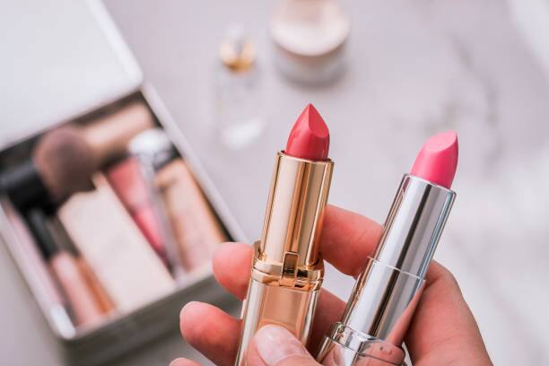 Long-Lasting & Vibrant Lipsticks for Women Long-Lasting & Vibrant Lipsticks for Women