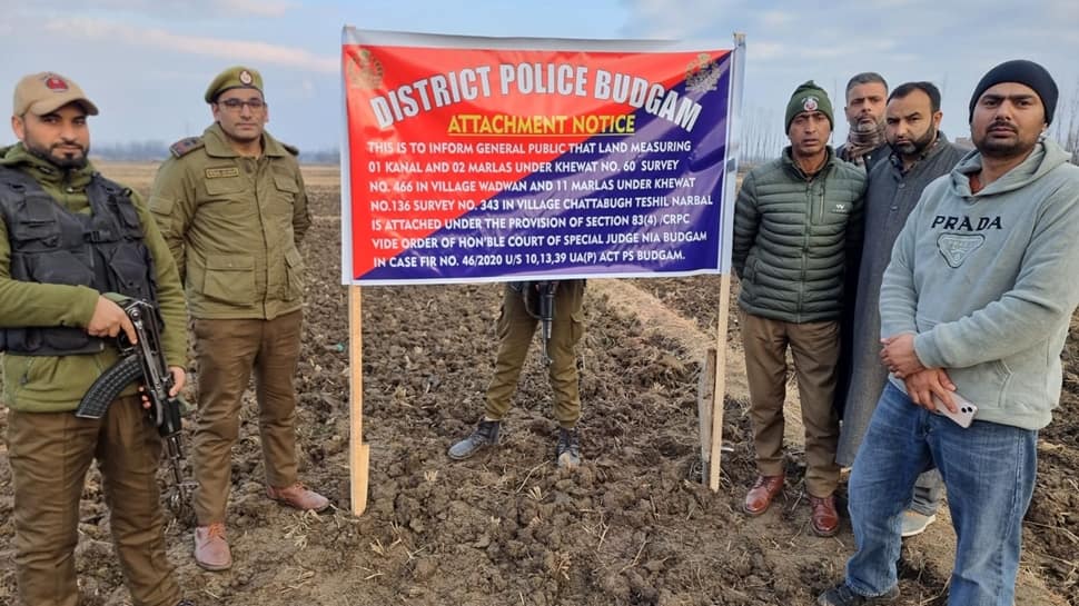 Budgam Police Attach Immovable Property Of US-Based Kashmiri Separatist Ghulam Nabi Shah