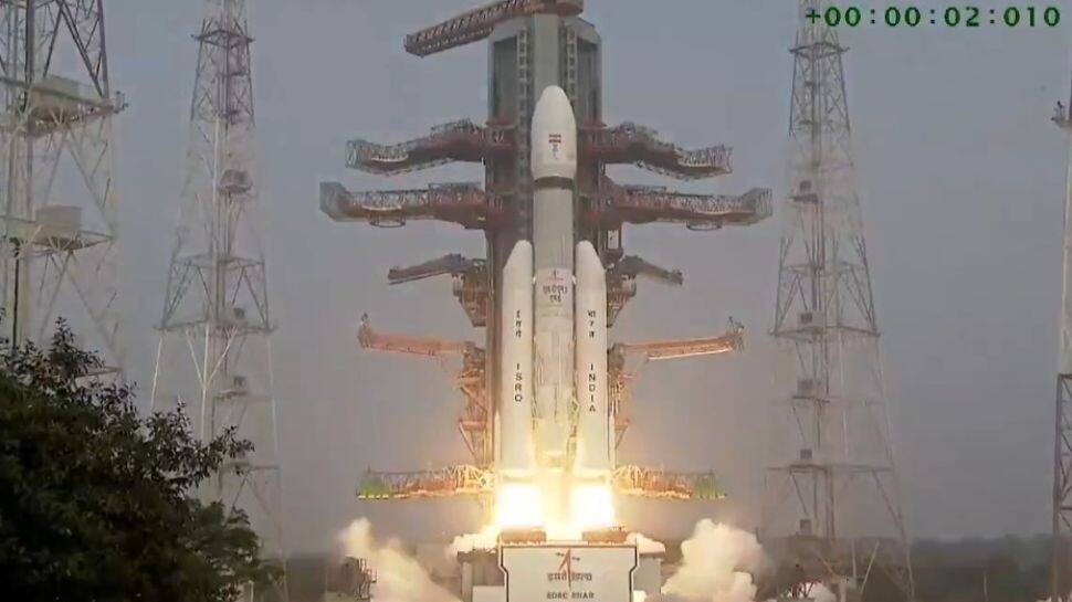 ISRO`s Massive Christmas Eve Gift: LVM3 Rocket Puts `Largest-Ever` Communication Satellite Into Orbit | WATCH