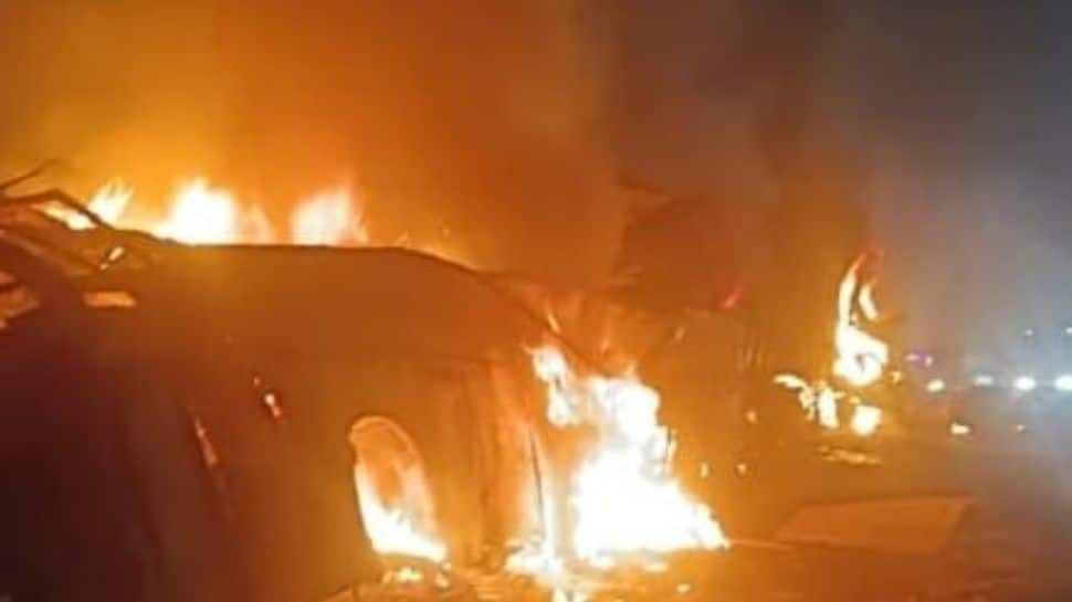 Andhra Pradesh Train Tragedy: Fire Breaks Out On Tatanagar-Ernakulam Express Near Elamanchili, One Dead