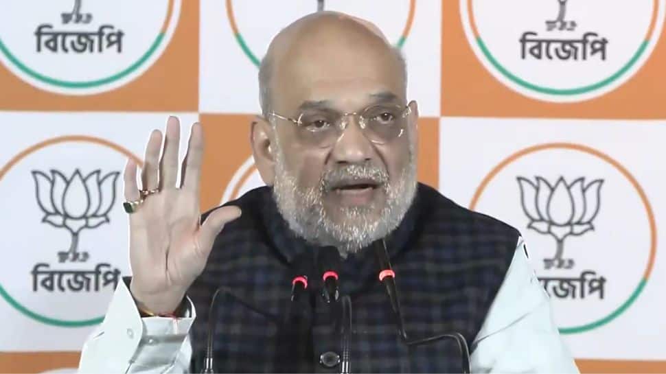 Amit Shah In West Bengal: Home Minister Vows To `End Infiltration`; Challenges CM Mamata Banerjee