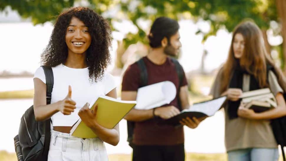 School Assembly News Headlines Today (Dec 31): India, World & Weather Updates