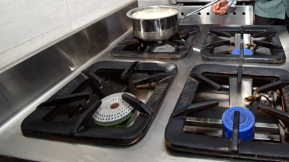 Piped Cooking Gas Price Reduced In Delhi-NCR From January 1